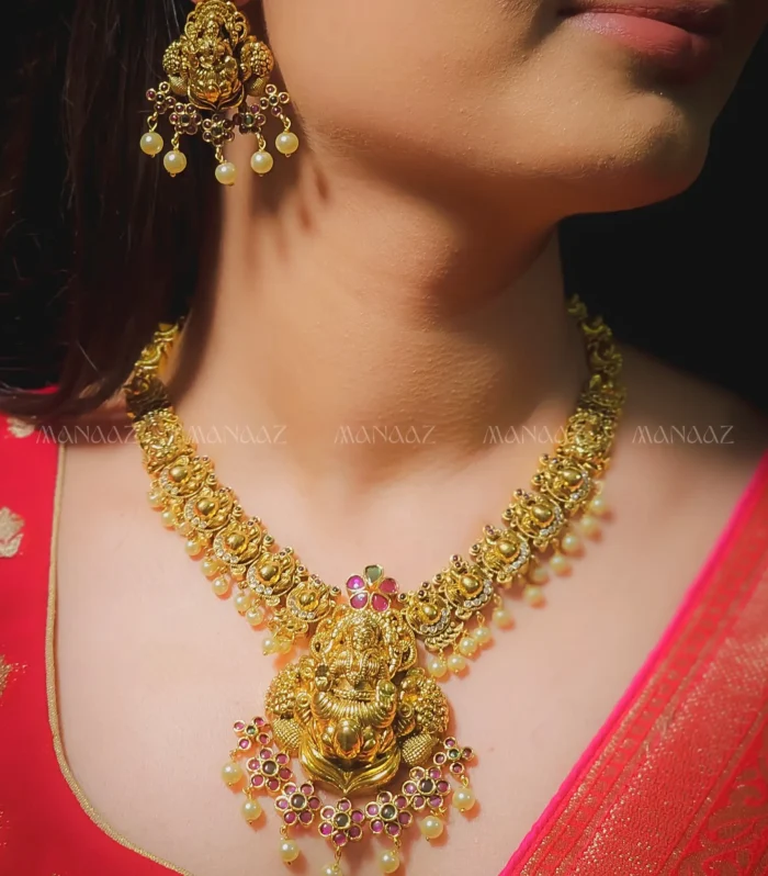 Mahalakshmi Swaroopam Choker Set