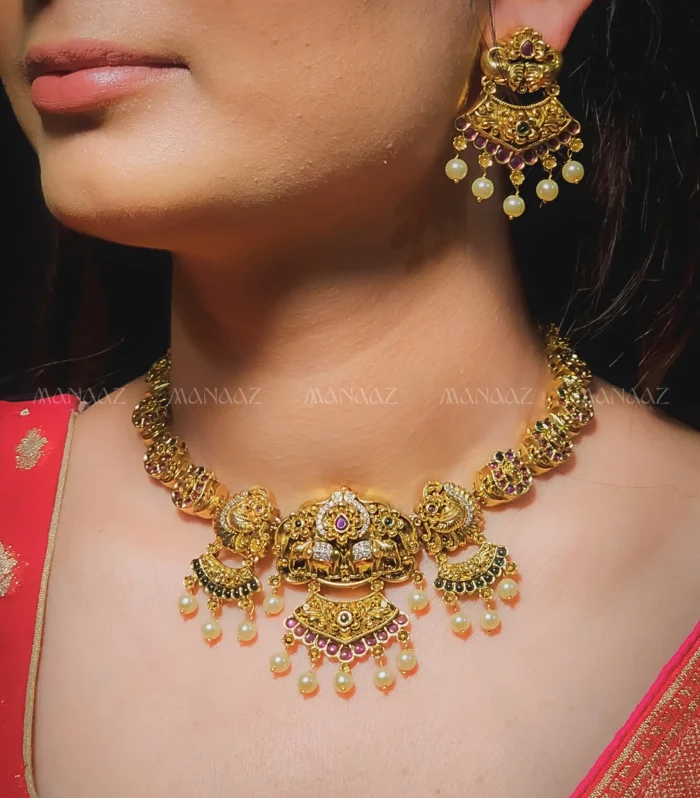 Antique Half-Moon Motif Choker Set