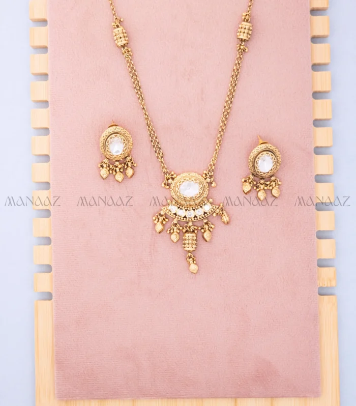 Peacock Heritage Pendent Dangler