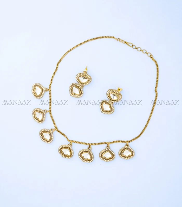 Aarohi Teardrop Heritage Necklace Set