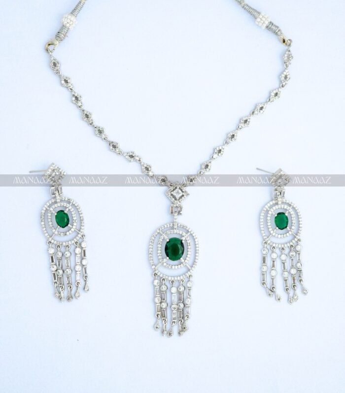 Emerald Noor Fringe Necklace Set