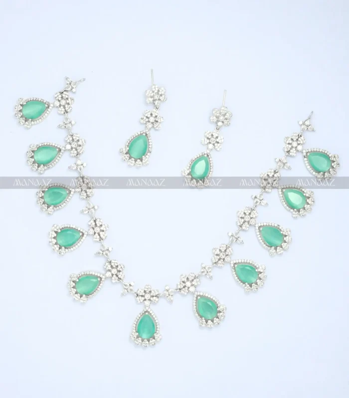 Emerald Bloom Teardrop Necklace Set