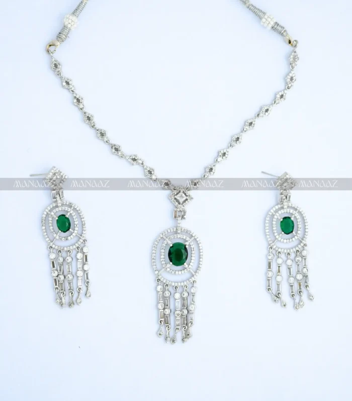 Emerald Noor Fringe Necklace Set